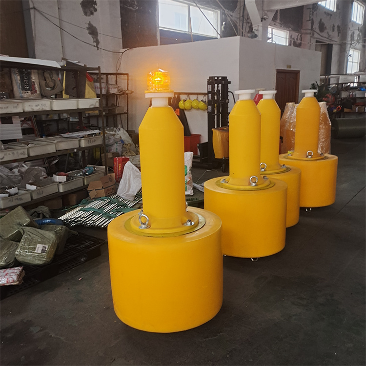 一体化太阳能航标灯施工案例